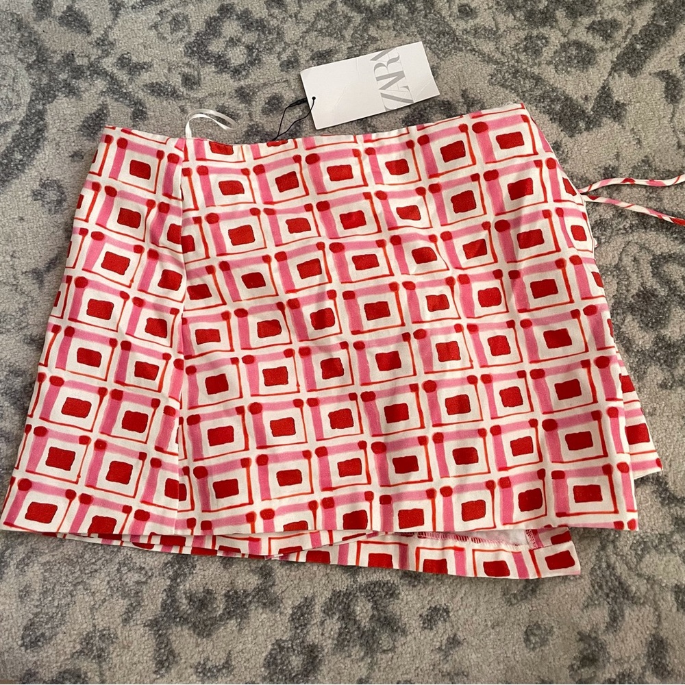 Zara Red and White Square Pattern Skirt